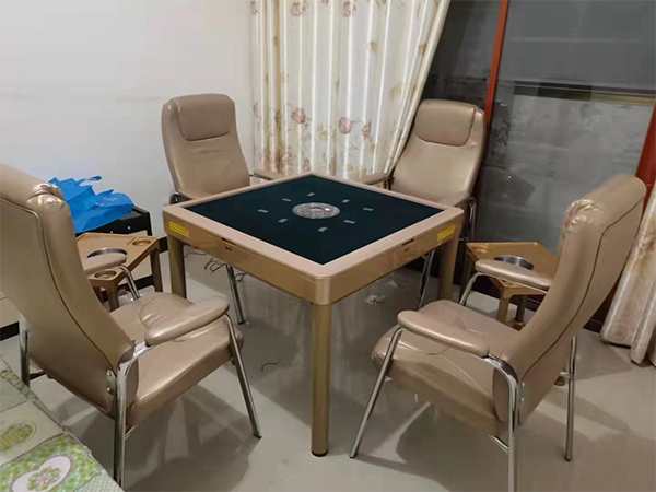 雀友麻将机